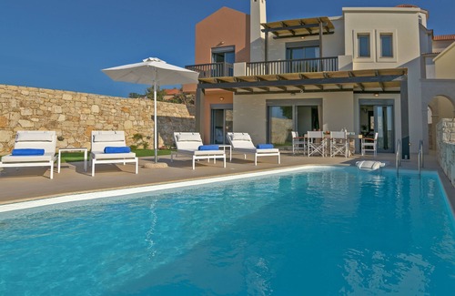 Panormos Villa | New Villa Louisa by the sea, walking distance from sea and shops, no car needed!
