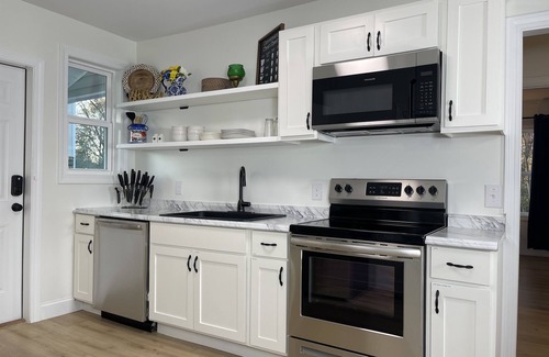 Mount Berry House | NEW w/King Bed Near Tennis Center & Berry College