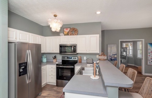 Corolla Light Condo | *New* - Walk to Beach! Resort Amenities, Pvt Deck