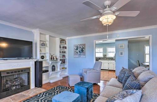 Wilsonville House | NEW! Waterfront Family Retreat w/ Dock & Game Room