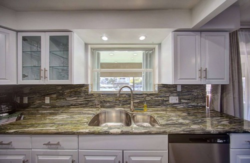 Harbordale Condo | New Waterfront Mahalo 1 BR Apt