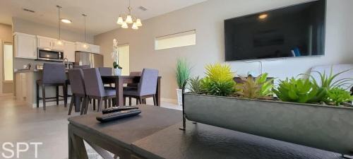 Port Isabel House | New Waterfront Bungalow - Fishermans Paradise - Bungalow Tarvana