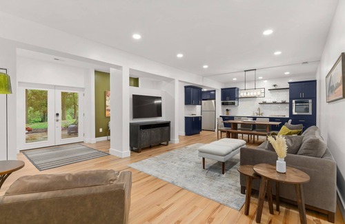 Leesburg Apartment | New Wine Horse Country 10 Acre Lux Retreat amid historic sites. Stunning Views!