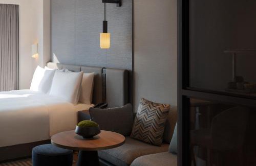 Baiyun Hotel | New World Guangzhou Hotel- FREE Canton Fair Shuttle Bus