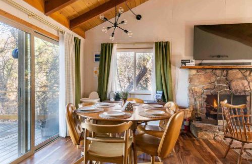 Upper Moonridge House | New Yena Cabin in Moonridge