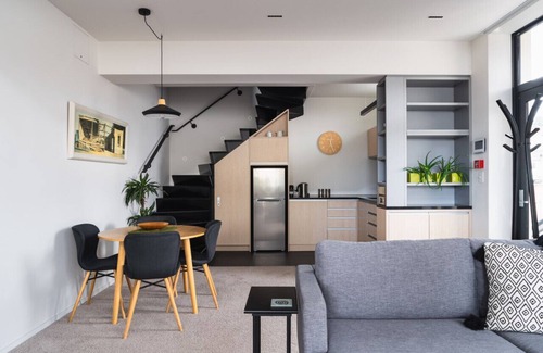 Dunedin City Centre Apartment | New York Loft Apartment