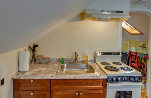 Newtonville Apartment | New York Vacation Rental ~ 7 Mi to Albany