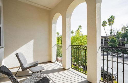 Newark Apartment | Newark 4br w balcony close to restaurants mall SFO-1592