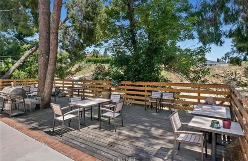 Granada Hills South House | Newcastle