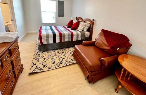 Lubbock House | NEW★Clean&Fresh4BR/3BA★Unit A Completely remodeled