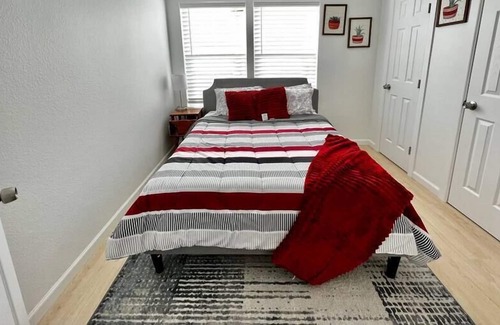 Lubbock House | NEW★Clean&Fresh4BR/3BA★Unit A Completely remodeled