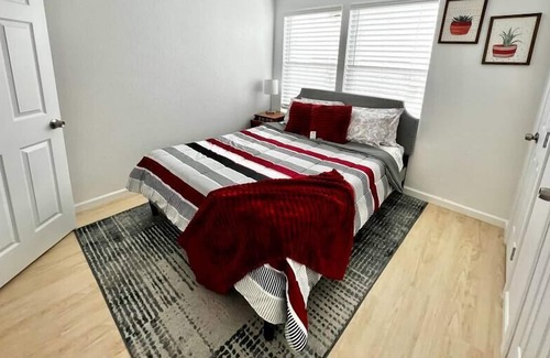 Lubbock House | NEW★Clean&Fresh4BR/3BA★Unit A Completely remodeled