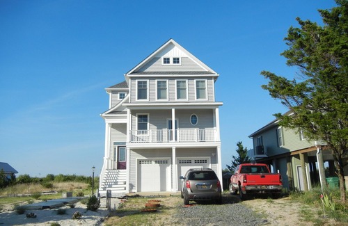 Broadkill Beach House | Newer Beachfront Rental