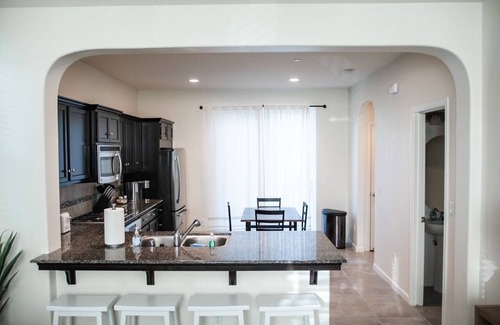 Clovis House | Newer, cozy 3 bedroom home near national parks