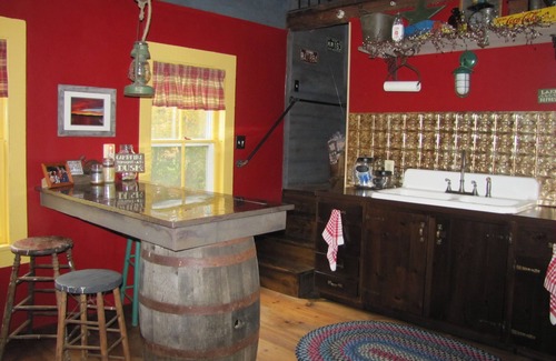 Alexandria House | Newfound Lake Area 1890 Farmhouse - Completely Restored