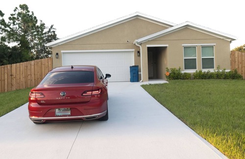 Port Malabar House | Newley Built Central Location 3-bedroom house in Palm Bay.