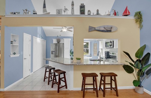 Ocean Pines House | Newley Renovated Beach Home, Min. to Ocean City,1st FL. Master Suite, walk in