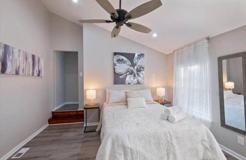 Society Hill Apartment | Newly Built 2 Bdrm-by Philly Center City