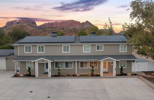 Colorado City Apartment | Newly Built 3BR/2BA Full of Amenities: Pool, Hot Tub, Sauna, 1 hr to Zion