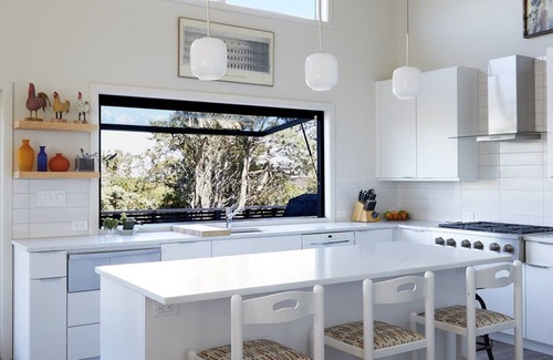 Bay Shore House | Newly built Beach House just steps from ocean & bay!