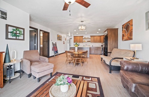 Brillion Condo | Newly Built Brillion Townhouse - Central to Appleton, Green Bay, Manitowoc, etc