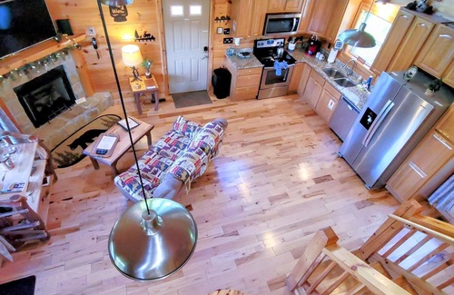 Gatlinburg - Pigeon Forge Cabin | Newly Built Cabin w/Beautiful Views! Large Deck, LED Hot Tub, WiFi, King Suite