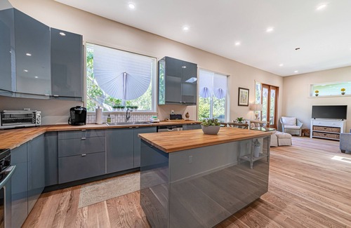 Gold Beach House | Newly Built, Dog-Friendly, Colorful Creekside Home - One Mile to the Ocean