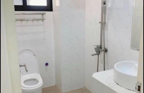 Lang Ha Apartment | [Newly built] Entire rental unit 30m, spacious balcony, quiet, cheap price