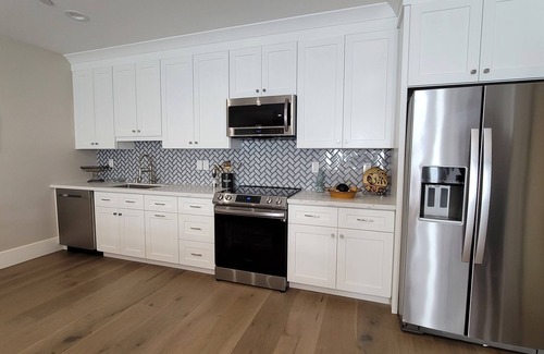 Folsom House | Newly built Gorgeous Guest house with private entrance