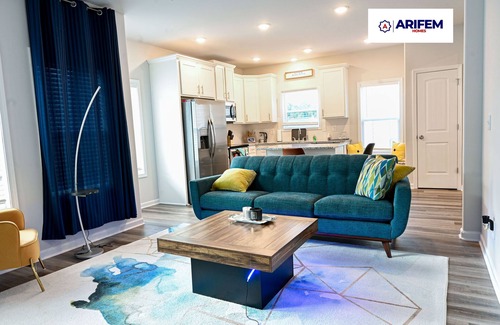 Church Street House | Newly built home 7-10 min from Atlanta Airport, convenience&comfort in mind