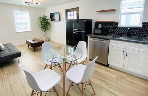 Granada Hills South House | Newly built Peaceful 2 Bedroom 1 bath Residential home