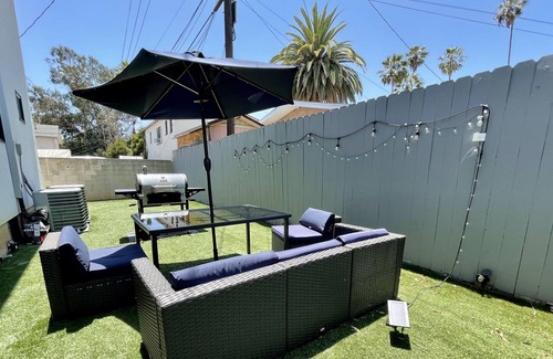 East Hollywood House | Newly Built Townhouse 🍒 Prime Hollywood Location