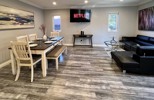 East Hollywood House | Newly Built Townhouse 🍒 Prime Hollywood Location