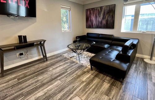 East Hollywood House | Newly Built Townhouse 🍒 Prime Hollywood Location