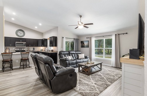 Candler House | Newly Built Tranquil Retreat on Smith Lake