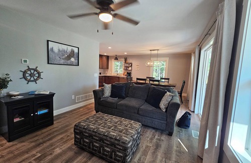 Canadian Lakes House | Newly Constructed Home with Lake Access, Golf and all Canandian Lakes Amenities