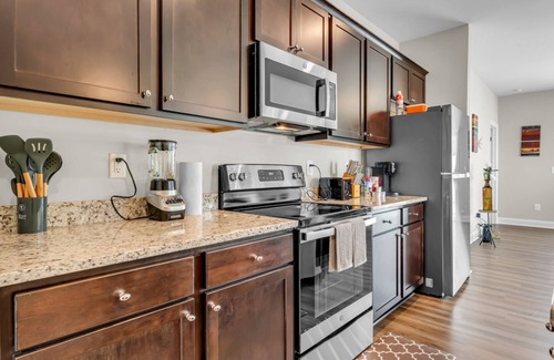 Greensboro Condo | Newly Constructed Modern Townhome