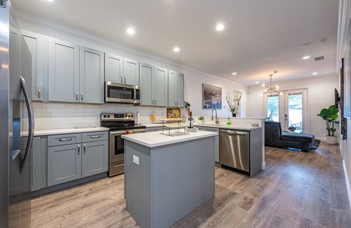Ybor City House | Newly constructed modern home in Ybor City