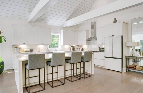 East Hampton North House | Newly constructed contemporary home, gunite heated pool, hot tub, deck with.