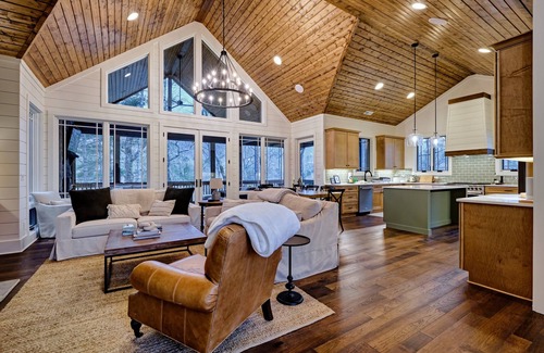 Lake Toxaway House | Newly Constructed Home at Lake Toxaway Country Club - Hartfield