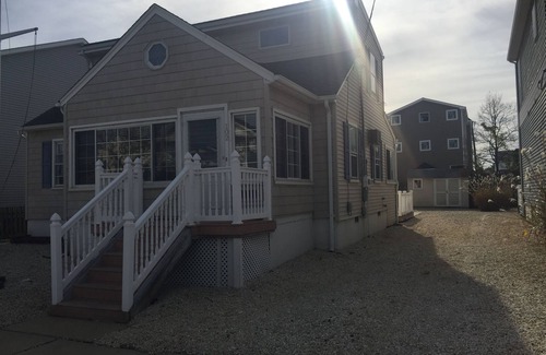 Lavallette House | Newly Deco4BR Lavallette Home, Sleeps 8, In/OSShowers, A/C, WiFi, W/D, 8 BchTags