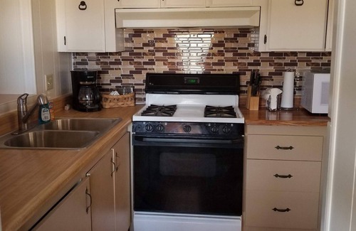 Tucson House | Newly decorated mobile home on 40 acre ranch outside of Tucson
