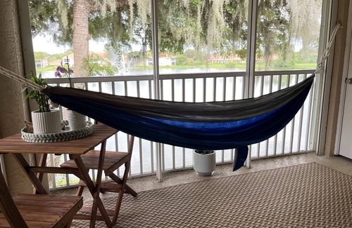 Naples Condo | Newly furnished 2/2+Den 1,315 sq ft condo!