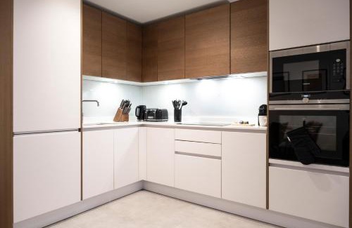 Kentish Town Apartment | Newly Furnished Apt w/Patios - Hampstead Heath