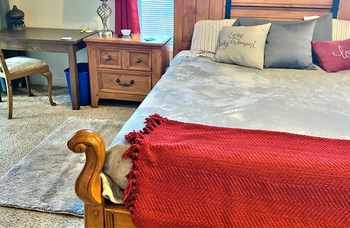 Dawsonville House | Newly furnished studio, easy access to the resort facilities.