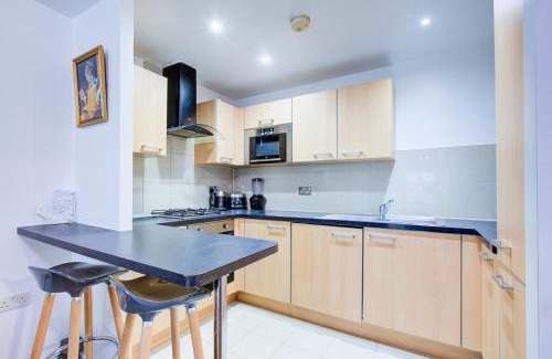 Whittington Apartment | Newly furnished stunning 2 bedroom flat