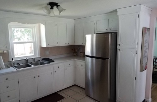 South Yarmouth House | NEWLY LISTED! Adorable Mid Cape Ranch