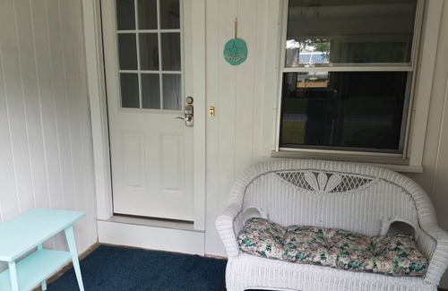 South Yarmouth House | NEWLY LISTED! Adorable Mid Cape Ranch
