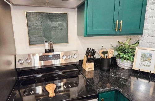 Farmington Apartment | Newly opened stay close to UA!