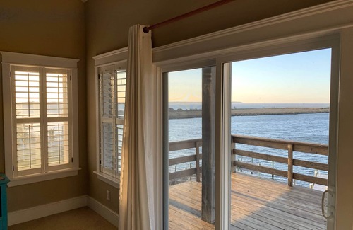 Nags Head House | Newly redecorated luxury home with stunning sunset views on the Roanoke Sound